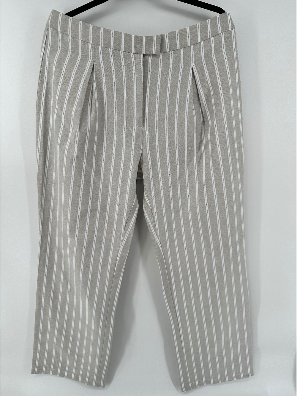 Forever 21 Women’s Gray & White Pinstripe Trousers – Size XL